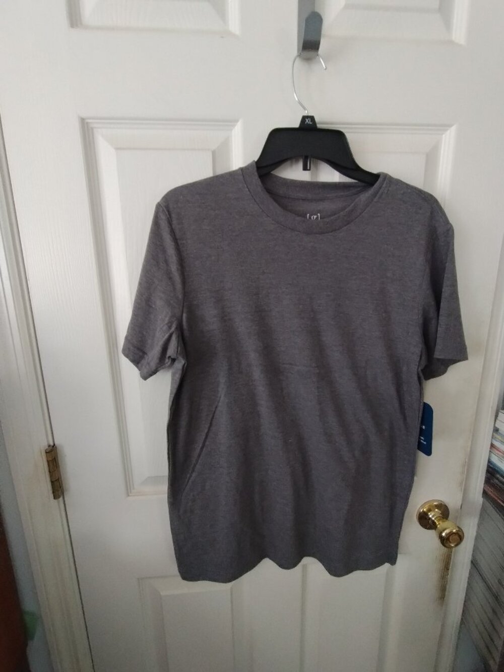 George men's charcoal gray short sleeve t- shirt,size - small,NWT